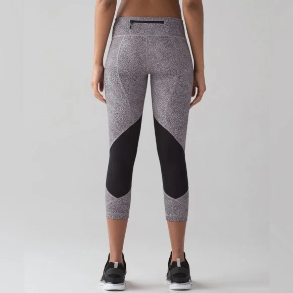 Lululemon Pace Rival Crop - Picture 2 of 12